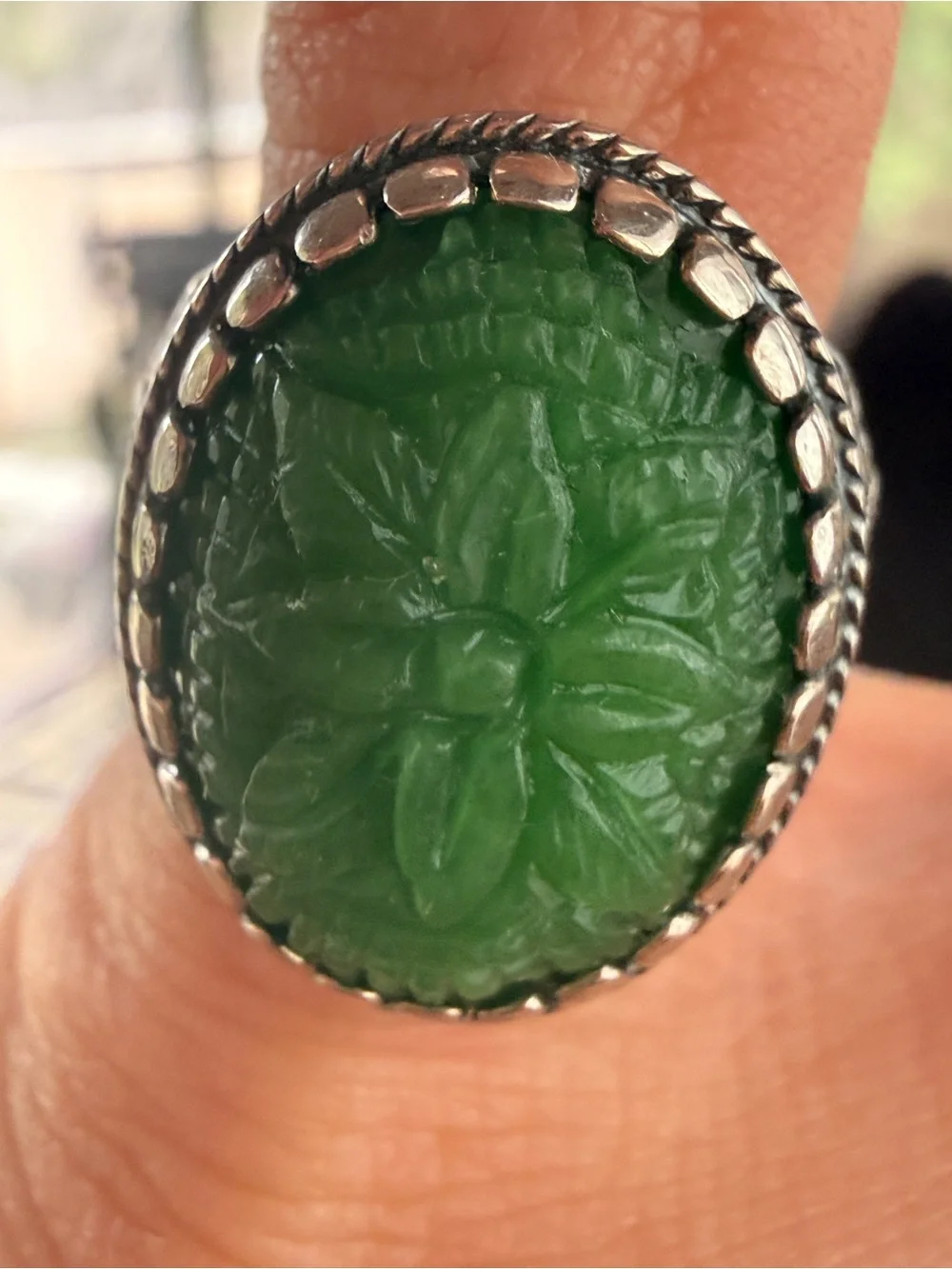 VTG Green Jade Floral Carved Stone Statement Ring Sz 5